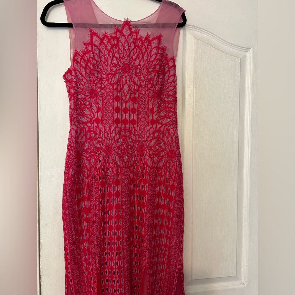 BCBG Maxazria Elinor Sleeveless Lace Gown Pink Rasberry Size 8 - Picture 10 of 17